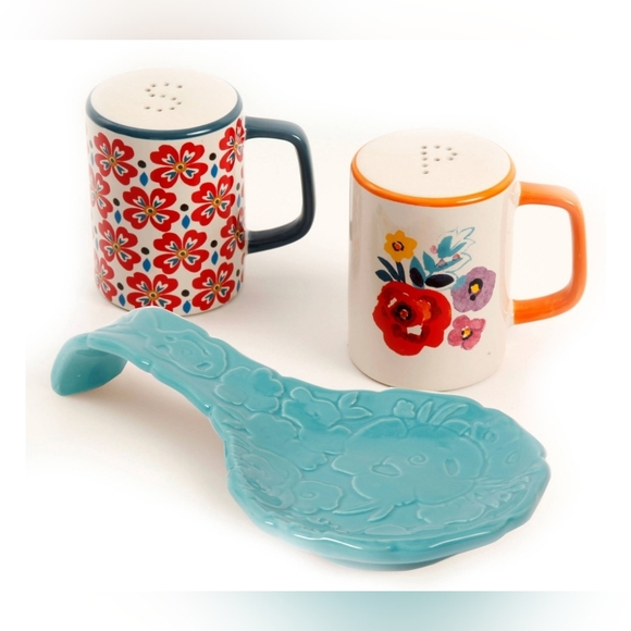 The Pioneer Woman Flea Market Floral Spoon Rest and Salt &Pepper Shaker Set. - Picture 2 of 8